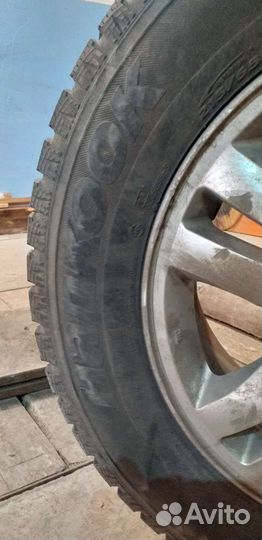 Hankook Winter I'Pike 215/65 R16