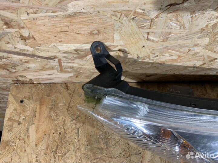 Поворотник левый Nissan Juke 1 88239706