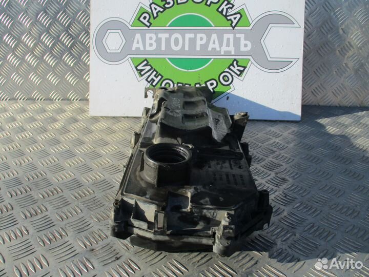 Корпус воздушного фильтра Volkswagen Golf 4 1.4