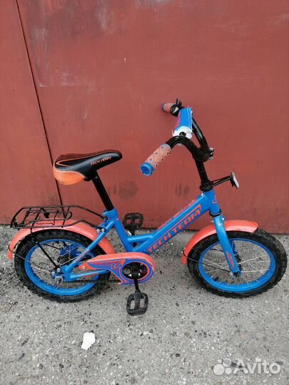 Велосипед детский 4х колесный