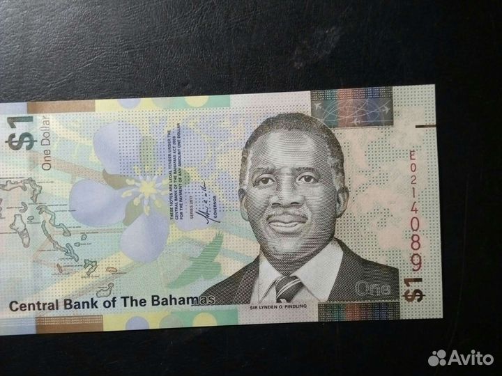 Банкнота Багамы 1 доллар 2017 год /пресс