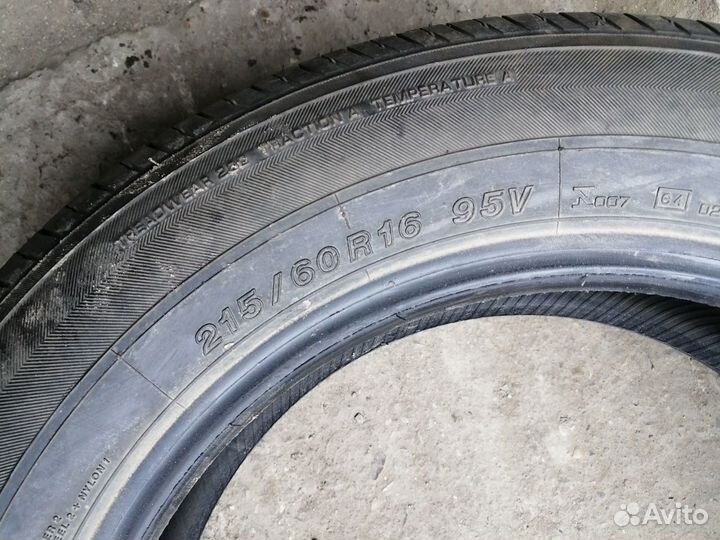 Yokohama BluEarth-Van RY61 215/60 R16