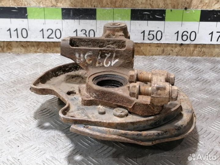 Кулак задний правый Subaru Impreza wrx sti G11