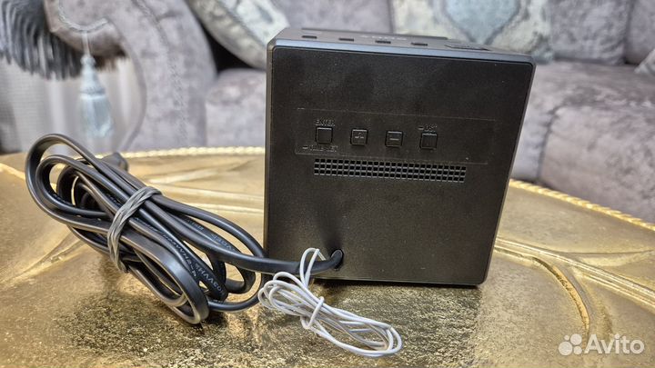 Радио часы Sony ICF-C1T