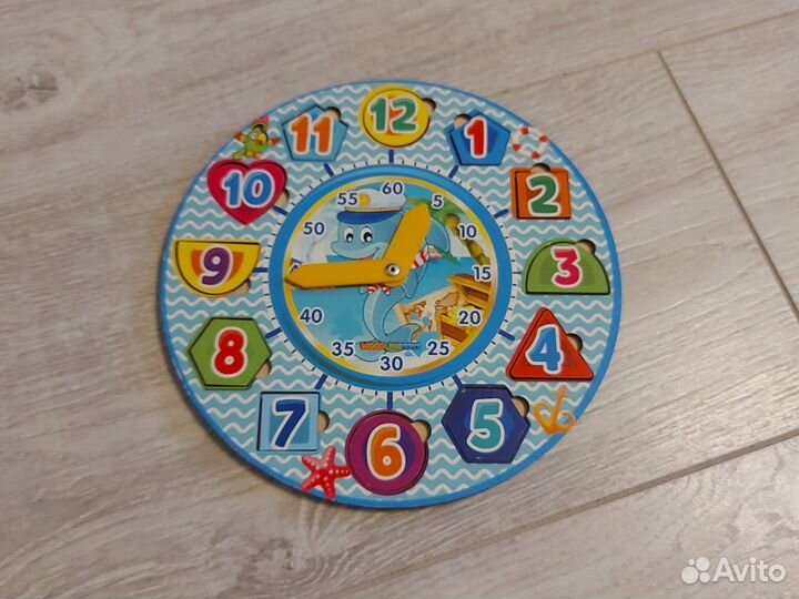 Часики деревянные