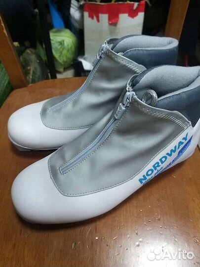 Лыжные ботинки 39 и 41 Nordway