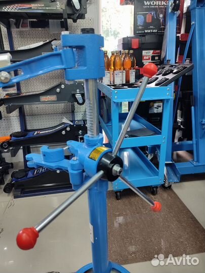 Стяжка пружин механическая