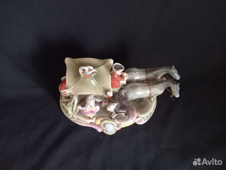 Статуэтка фарфор карета Германия