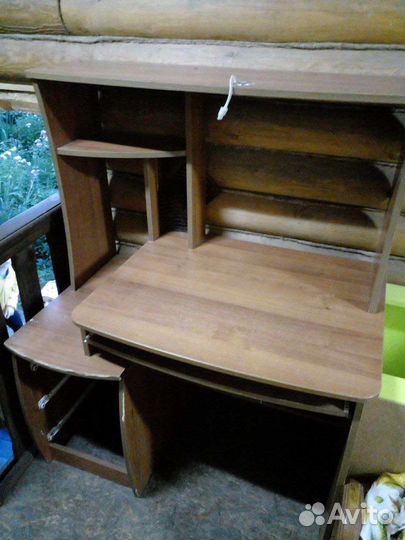 Компьютерный стол