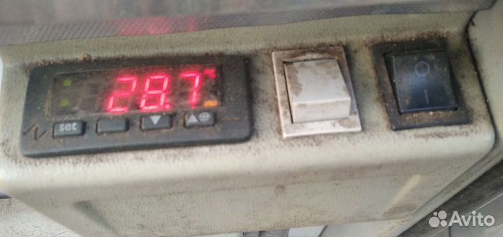 Холодильная витрина бу