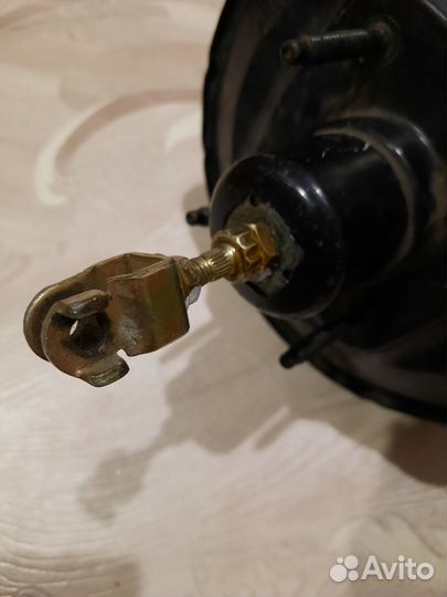 Цилиндр главный тормозной с вакуумом RN1