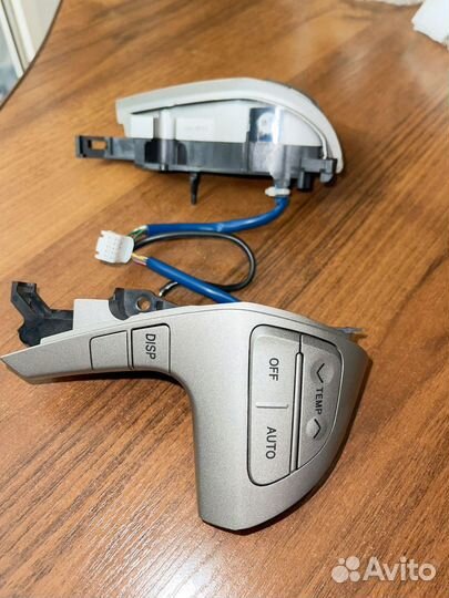 Оригинальные кнопки руля toyota camry 40