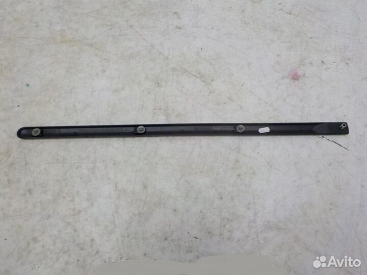 Молдинг двери рено логан 1