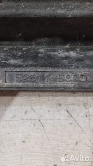 Абсорбер переднего бампера Toyota Land Cruiser 200