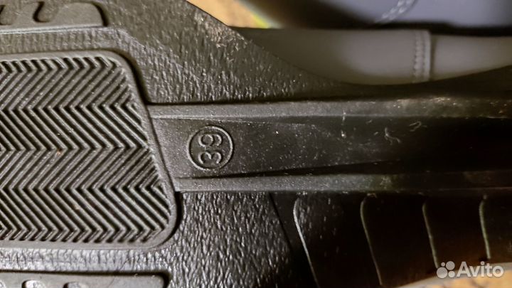 Лыжные ботинки