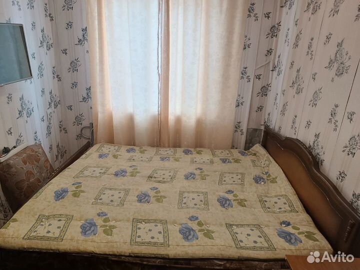 Кровать двухспальная с матрасом бу 160 200