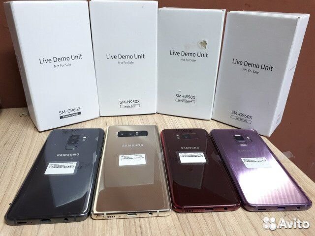 Galaxy demo. Samsung s10 Plus Demo Unit. Самсунг с9 плюс демо. Samsung Galaxy s22 Ultra Live Demo Unit. Самсунг демо галакси.