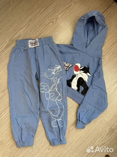 Спортивный костюм