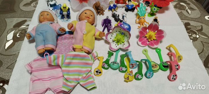 Игрушки Киндер сюрприз два пупса