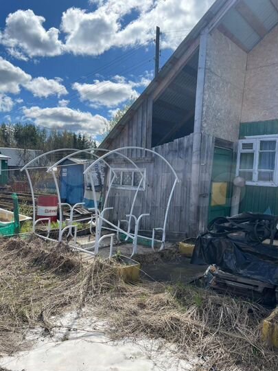 Дом 12,2 м² на участке 4,4 сот.