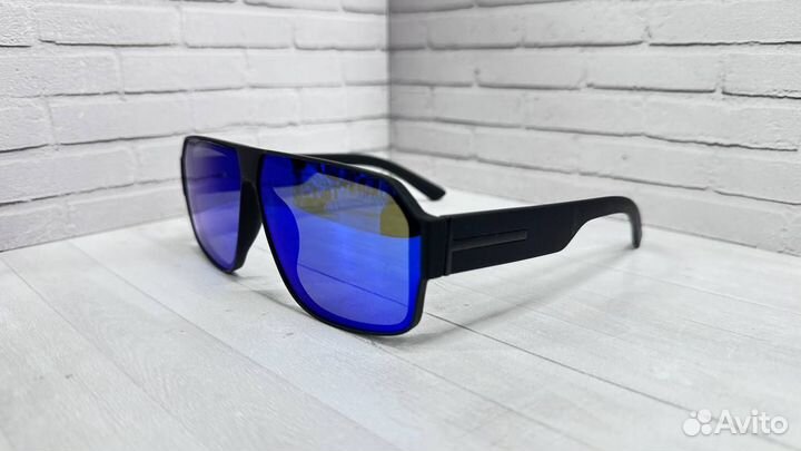 Солнцезащитные очки Boss антиблик