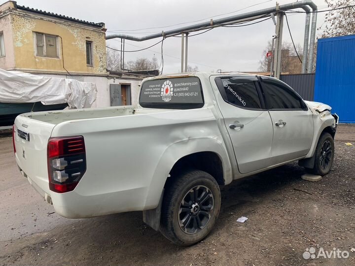 Mitsubishi L200 2.4 МТ, 2020, битый, 105 000 км