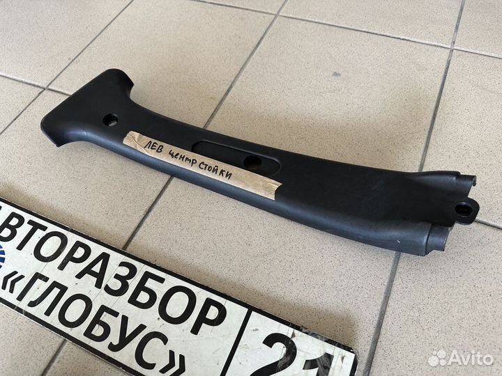 Накладка центральной стойки левая Шевроле Нива