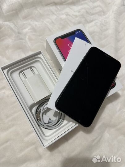 Телефон iPhone Х 64 гб