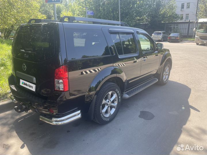 Nissan Pathfinder 2.5 AT, 2012, 200 423 км