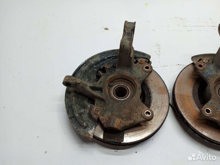 Кулак поворотный ступица Renault Fluence