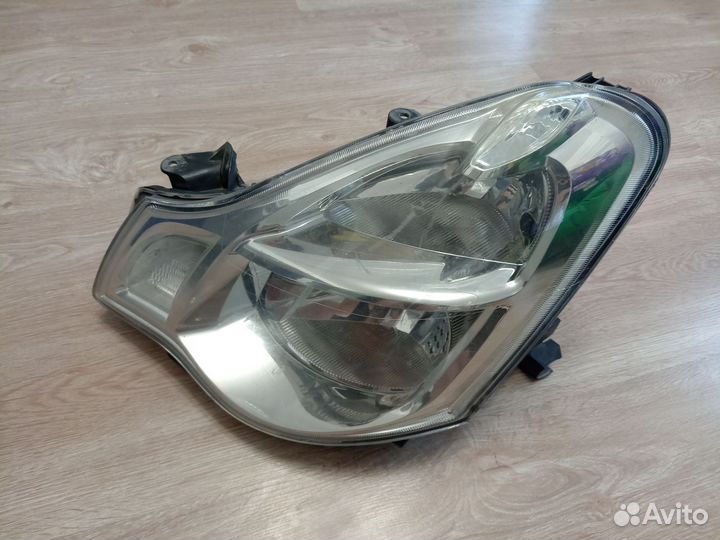 Фара левая Nissan almera g15