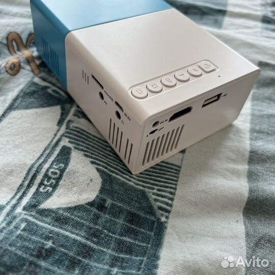Мини проектор