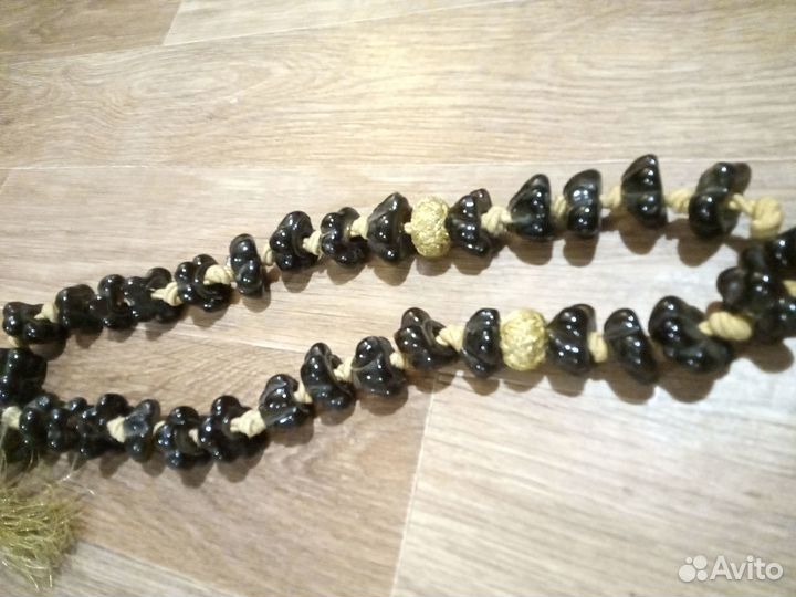 Четки из вулканической лавы