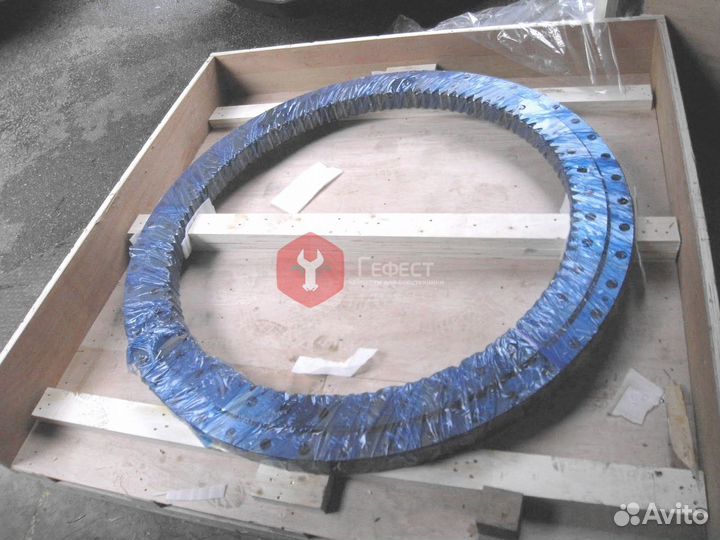 Опорно-поворотный круг Hyundai R320-7A 81N9-01021