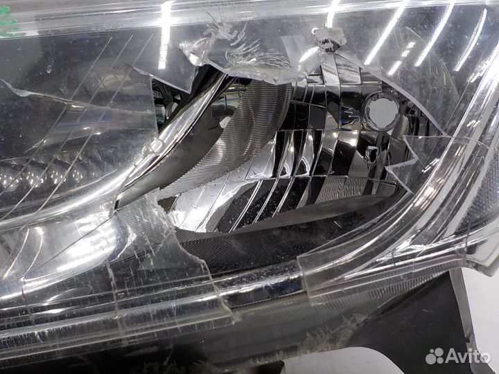 Фара левая Nissan Pathfinder