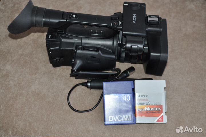 Новую проф камеру Sony HVR-Z5E