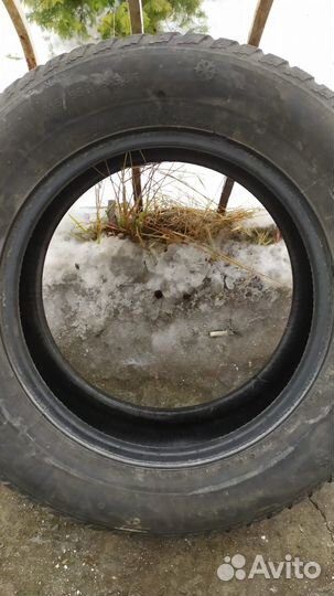 Kumho I'Zen KW22 215/65 R16 98T