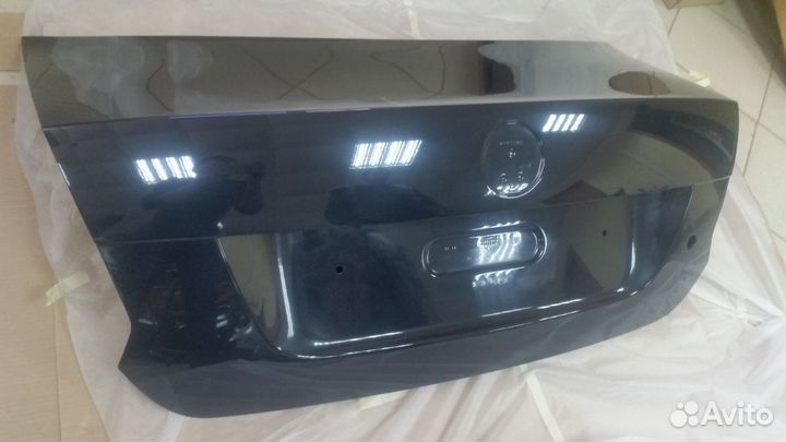 Крышка багажника Polo седан в цвет