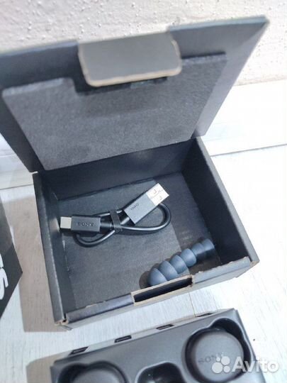 Беспроводные наушники с микрофоном Sony WF-XB700