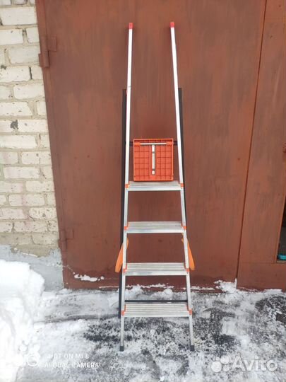 Лестница стремянка 3,5,6,7 ступ алюм и металл