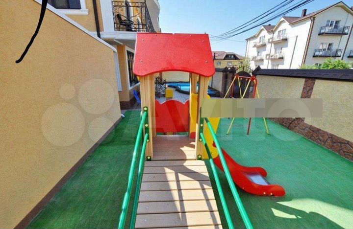 Комната 25 м², 1/4 эт.