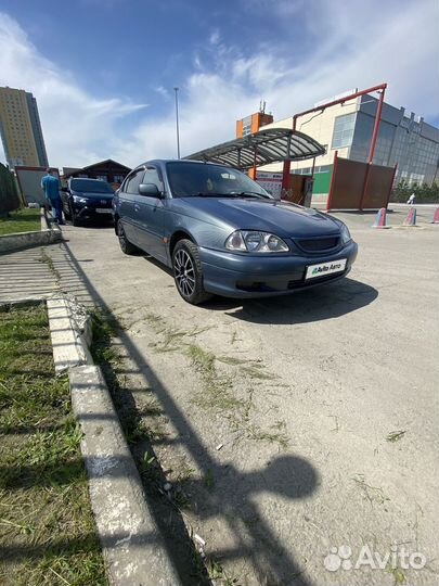 Toyota Avensis 2.0 МТ, 2001, 400 000 км