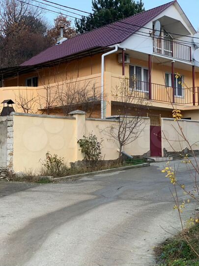 Дом 245 м² на участке 2,3 сот.