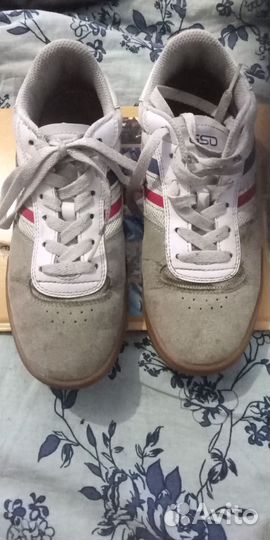 Кроссовки универсальные