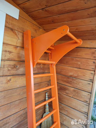 Шведская стенка с турником