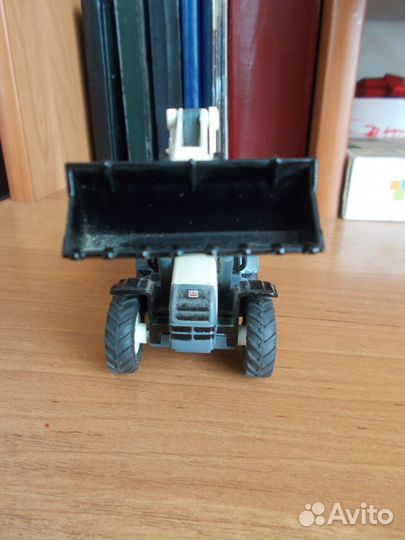 Модель 1/50 погрузчик terex Siku 3531