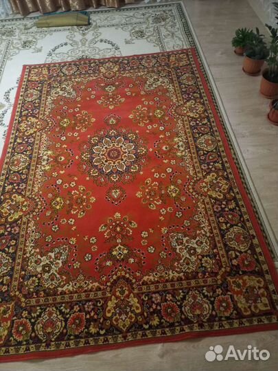 Ковер бу шерстяной чистый