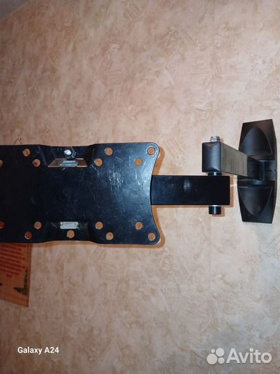 Кронштейн для телевизора