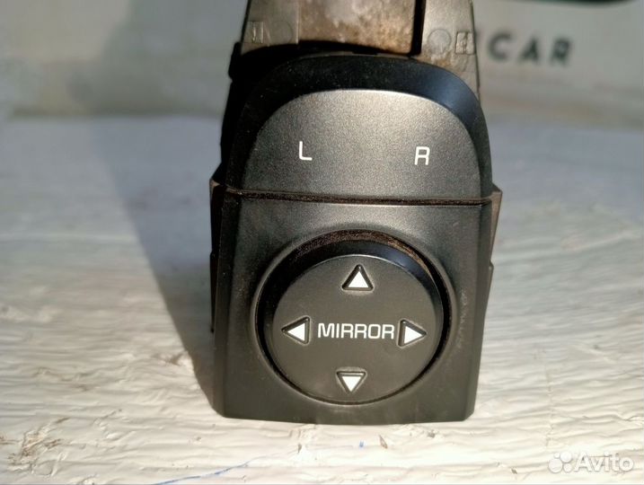 Блок управления зеркалами Rio, X-line / 93530H0100