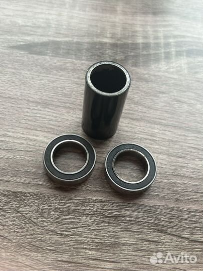 BMX запчасти от каретки (подшипники и спейсер)